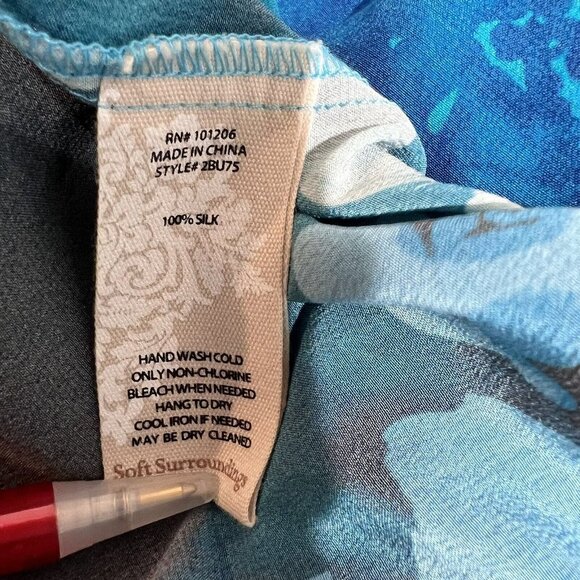 Soft Surroundings Jolene Silk Button Up Top Floral Blue Sz S Artsy Lightweight - Picture 8 of 8